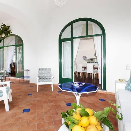 La - Luxury With Private Sea Access Villa *