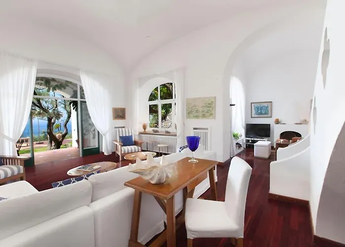 La - Luxury With Private Sea Access Villa